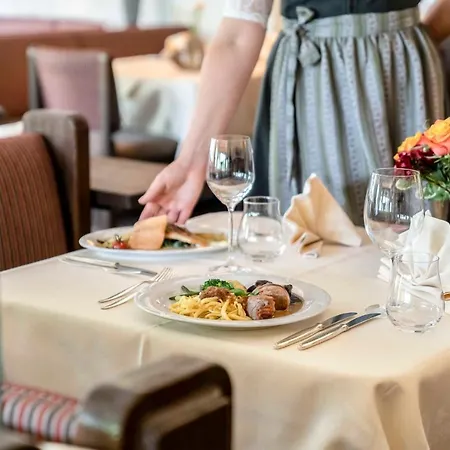 Hotel Restaurant Waldsägmühle 4*